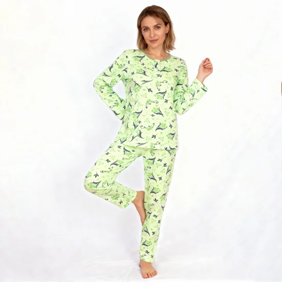 Пижами с дълъг ръкав Дамска зимна пижама  лека вата