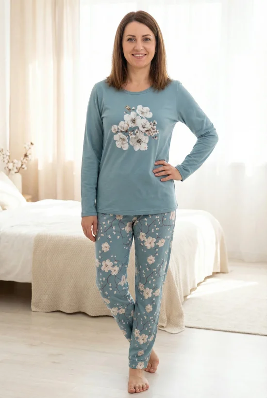 Пижами с дълъг ръкав Дамска пижама с дълъг ръкав и дълъг панталон