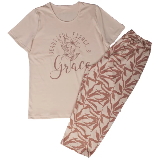 Пижами с къс ръкав Дамска пижама с къс ръкав и 7/8 панталон
