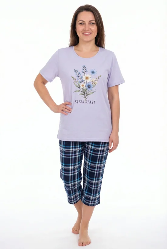 Пижами с къс ръкав Дамска пижама с къс ръкав и 7/8 панталон