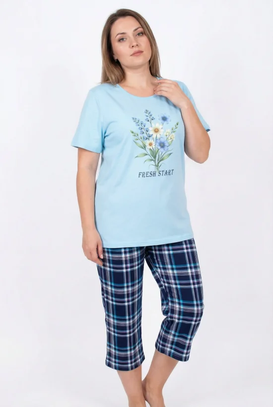 Пижами с къс ръкав Дамска пижама с къс ръкав и 7/8 панталон