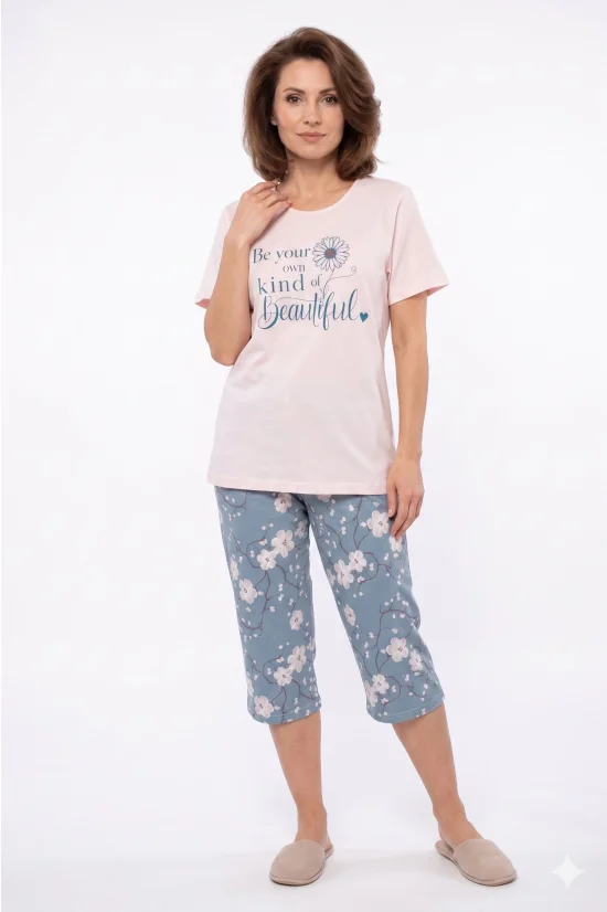Пижами с къс ръкав Дамска пижама с къс ръкав и 7/8 панталон-пудра