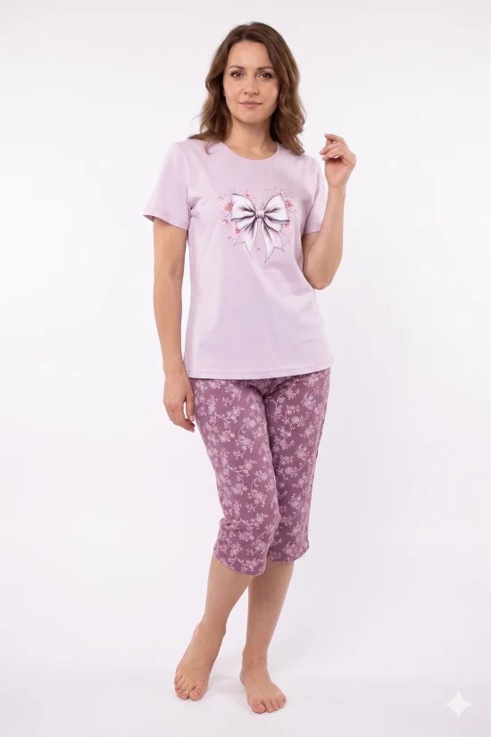 Пижами с къс ръкав Дамска пижама с къс ръкав и 7/8 панталон-светло лилаво