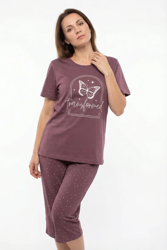 Пижами с къс ръкав Дамска пижама с къс ръкав и 7/8 панталон