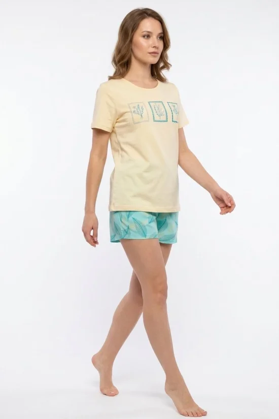 Пижами с къс ръкав Дамска пижама с къс ръкав и къс панталон-жълто